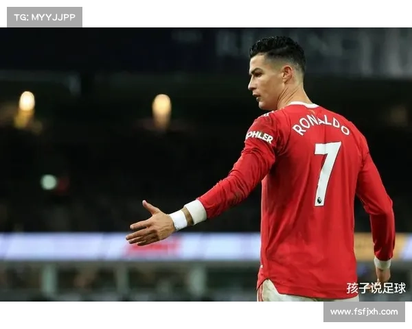 足球世界各大赛事徽章探秘：荣耀标志背后的传奇故事与象征意义